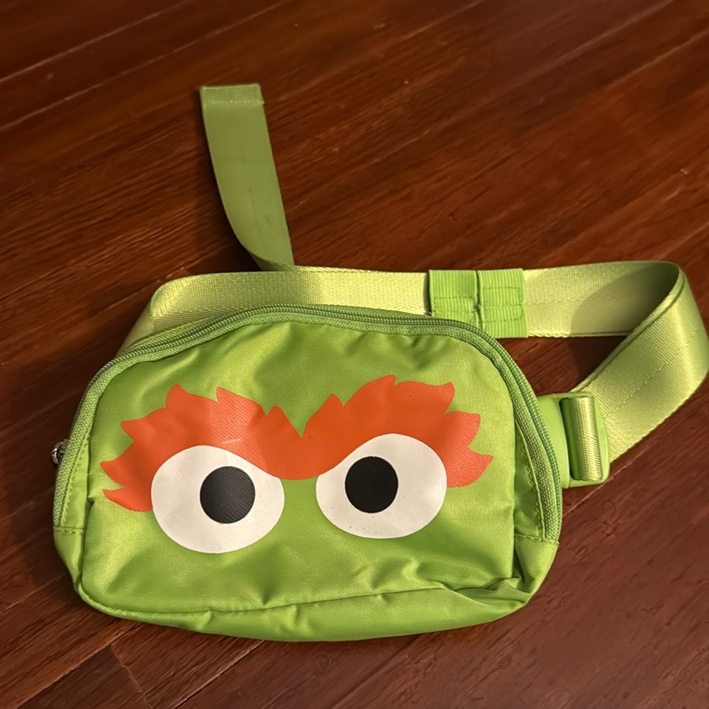 Sesame Street Oscar the grouch Fanny pack crossbody bag